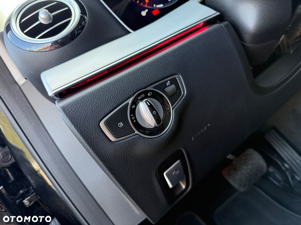 Mercedes-Benz Klasa E 220 d Avantgarde - 20