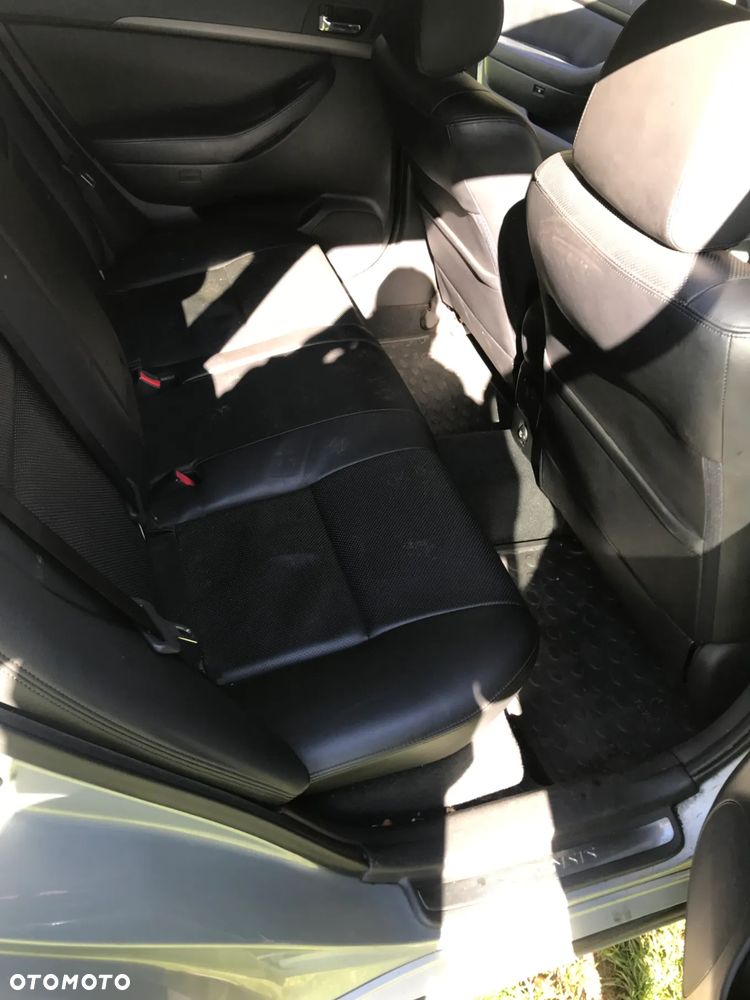 Toyota Avensis 2.0 D-4D Combi Executive - 6