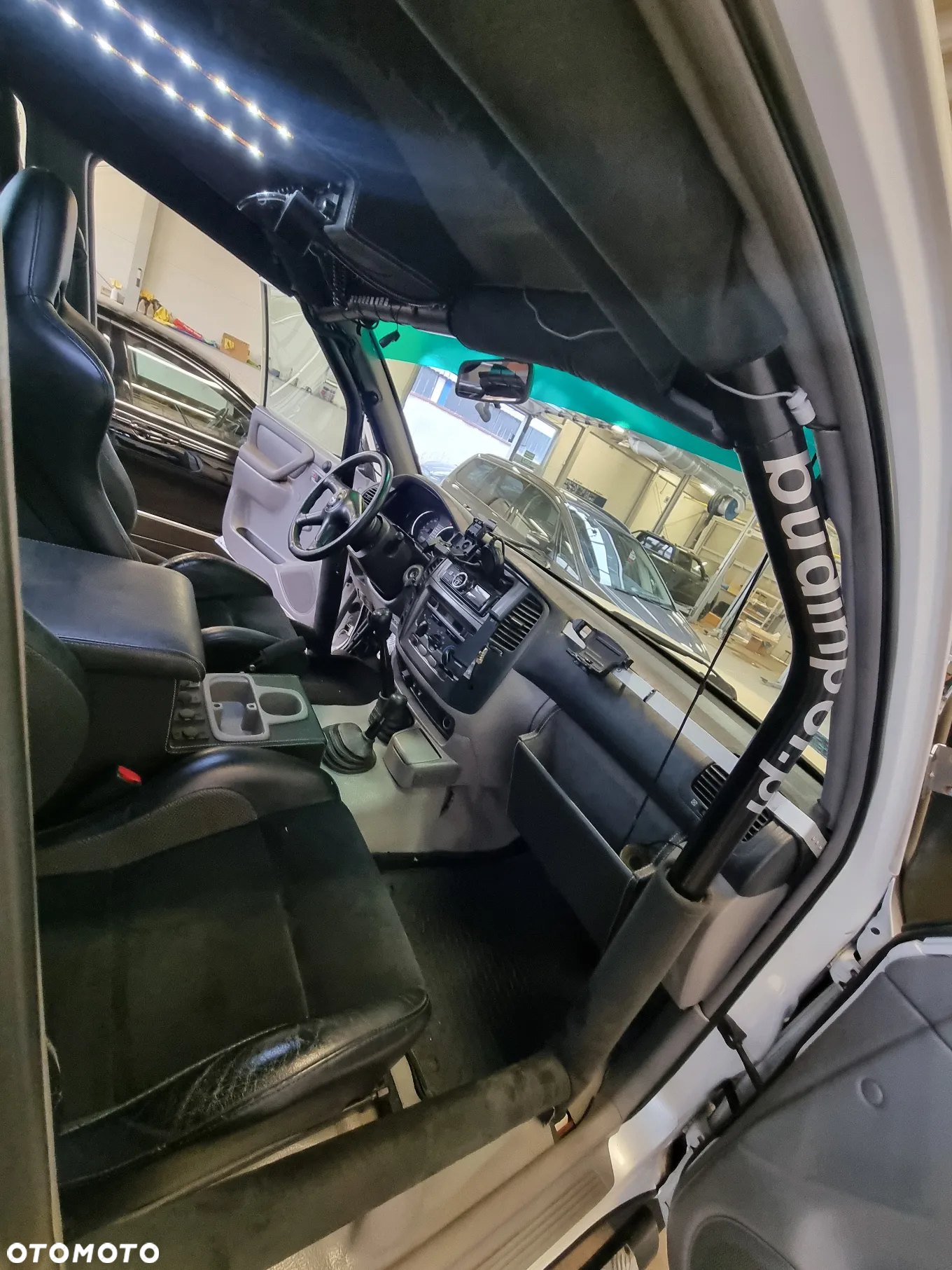 Toyota Land Cruiser - 7