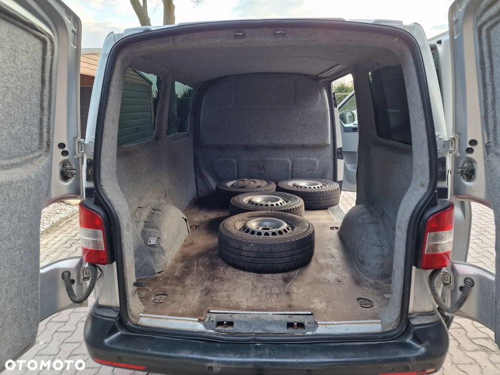 Volkswagen Transporter T5 - 16