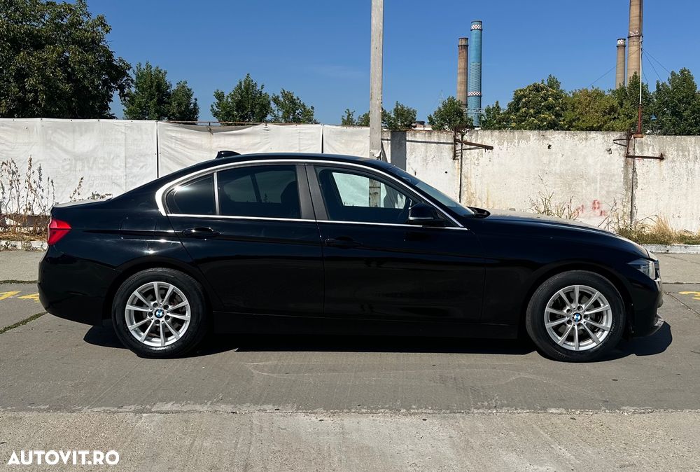 BMW Seria 3 320d AT MHEV - 12