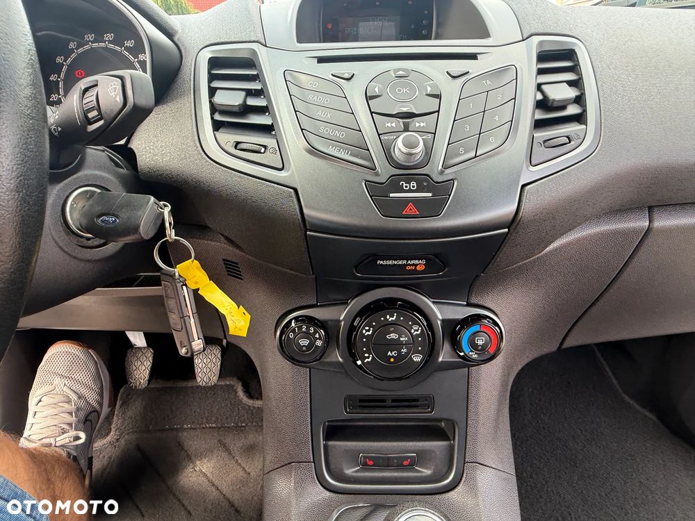 Ford Fiesta 1.25 Silver X - 28