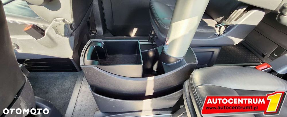 Volkswagen Multivan - 27