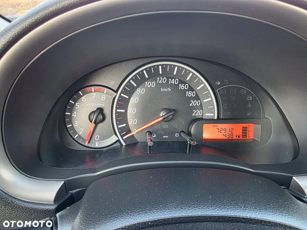 Nissan Micra 1.2 Bild der Frau - 22