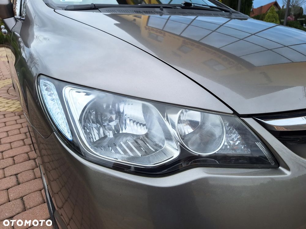 Honda Civic 1.8 Comfort - 23