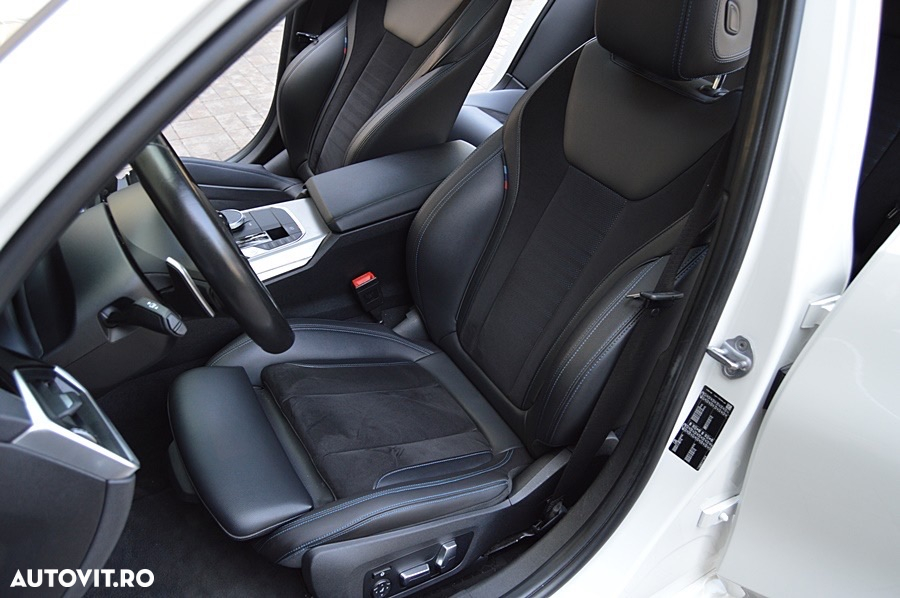 BMW Seria 3 330i AT - 14