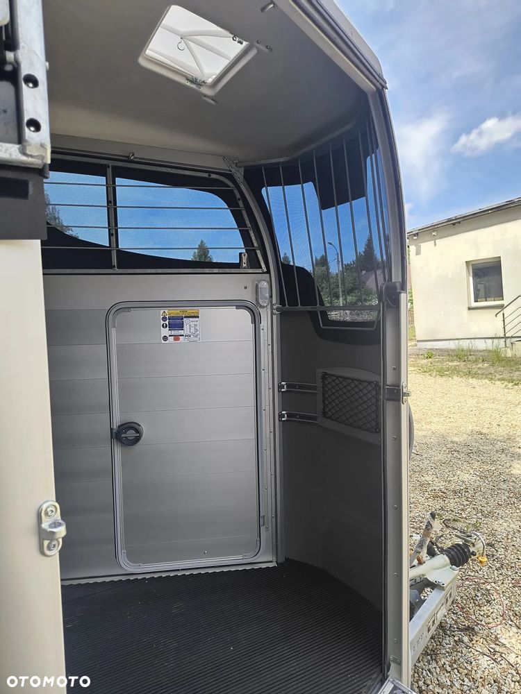 Ifor Williams HBX 511 - 8