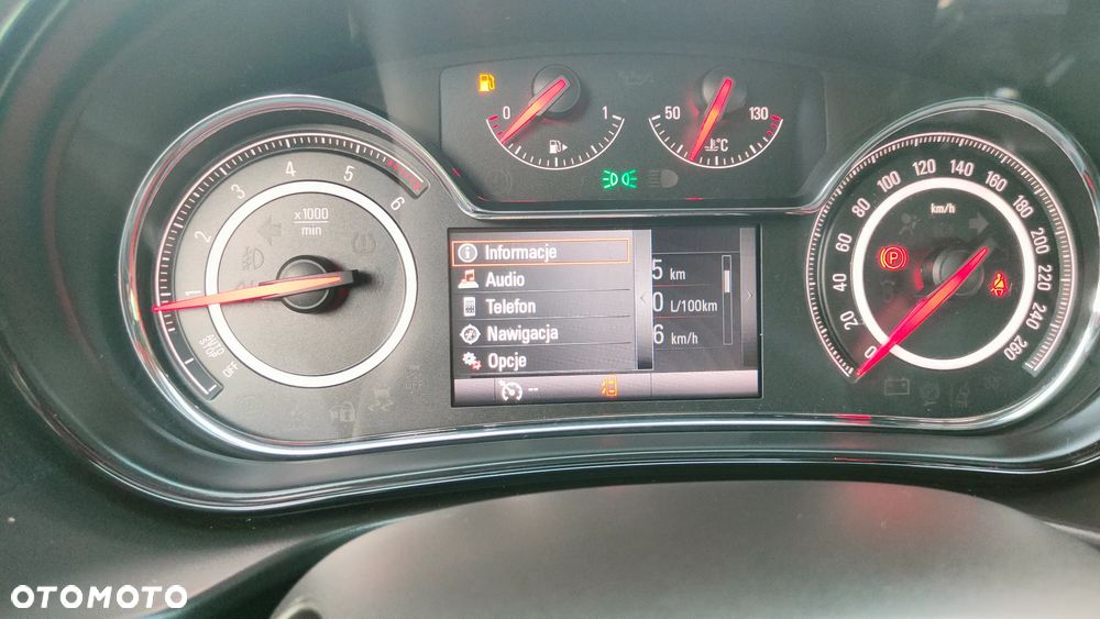 Opel Insignia - 24
