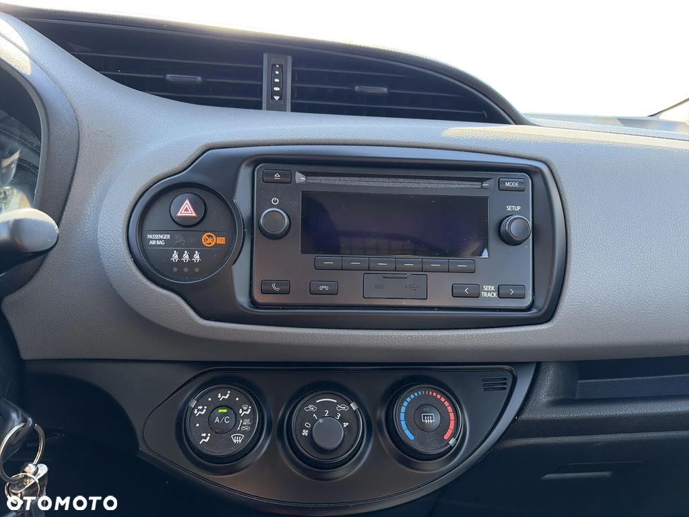 Toyota Yaris 1.5 Active - 17