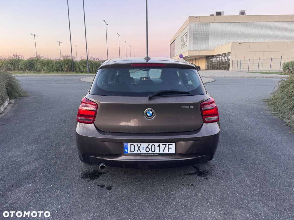 BMW Seria 1 - 18