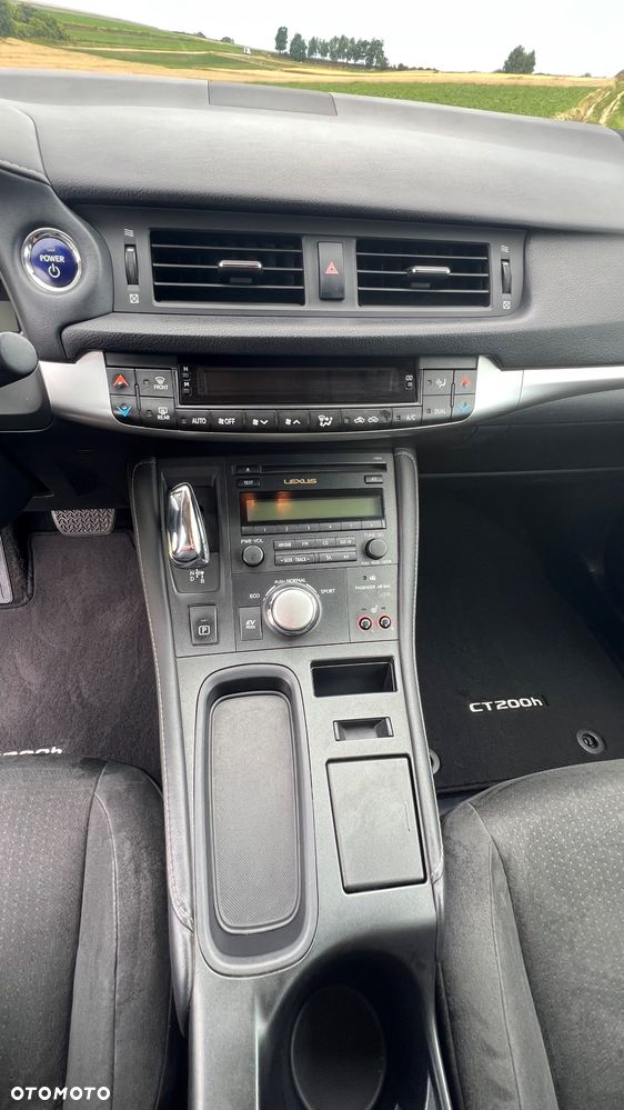 Lexus CT - 14