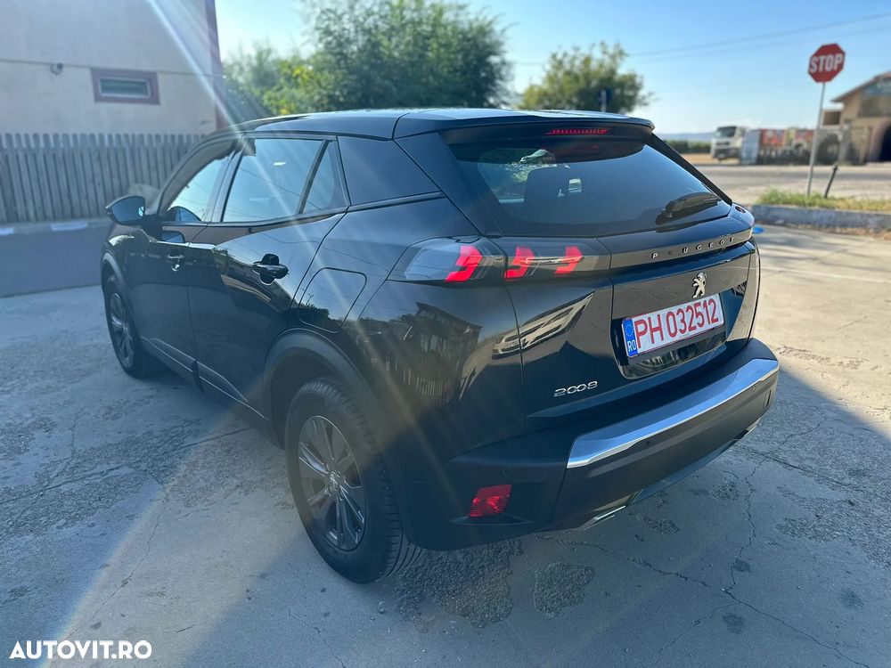 Peugeot 2008 PureTech 130 EAT8 Allure - 5