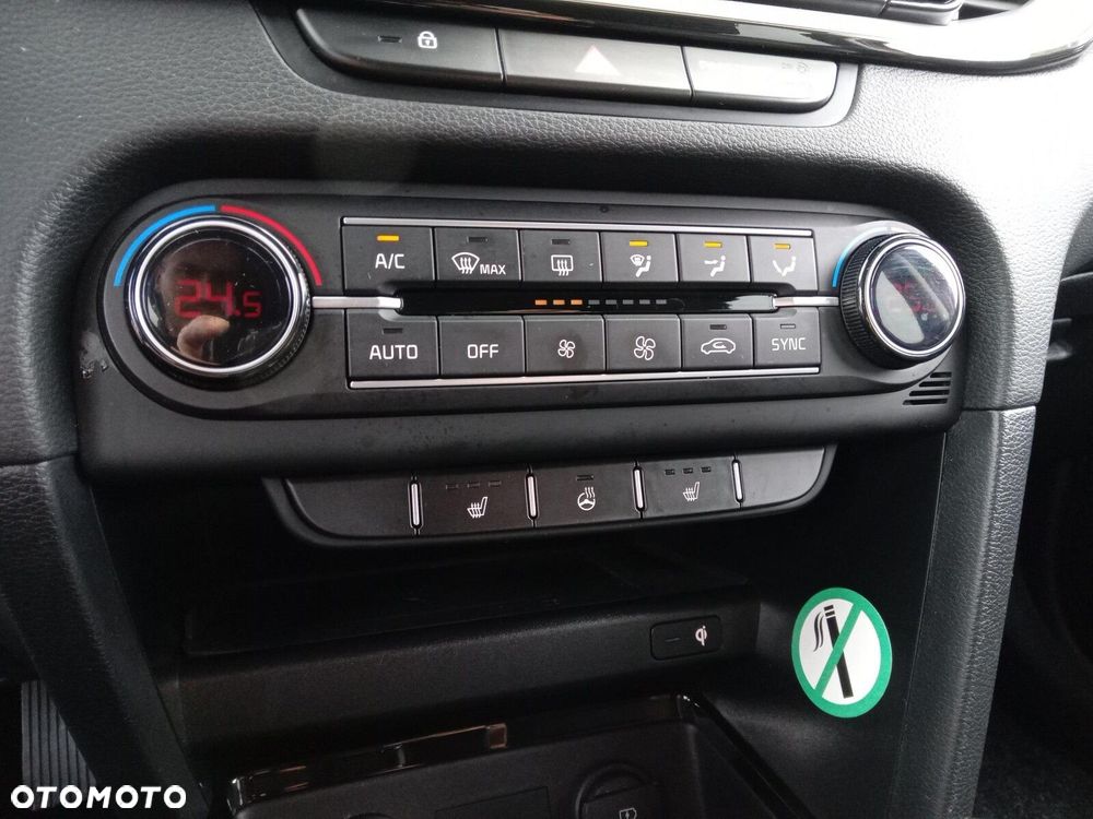 Kia Ceed 1.5 T-GDI DCT7 OPF (48V Mild Hybrid) Vision - 22
