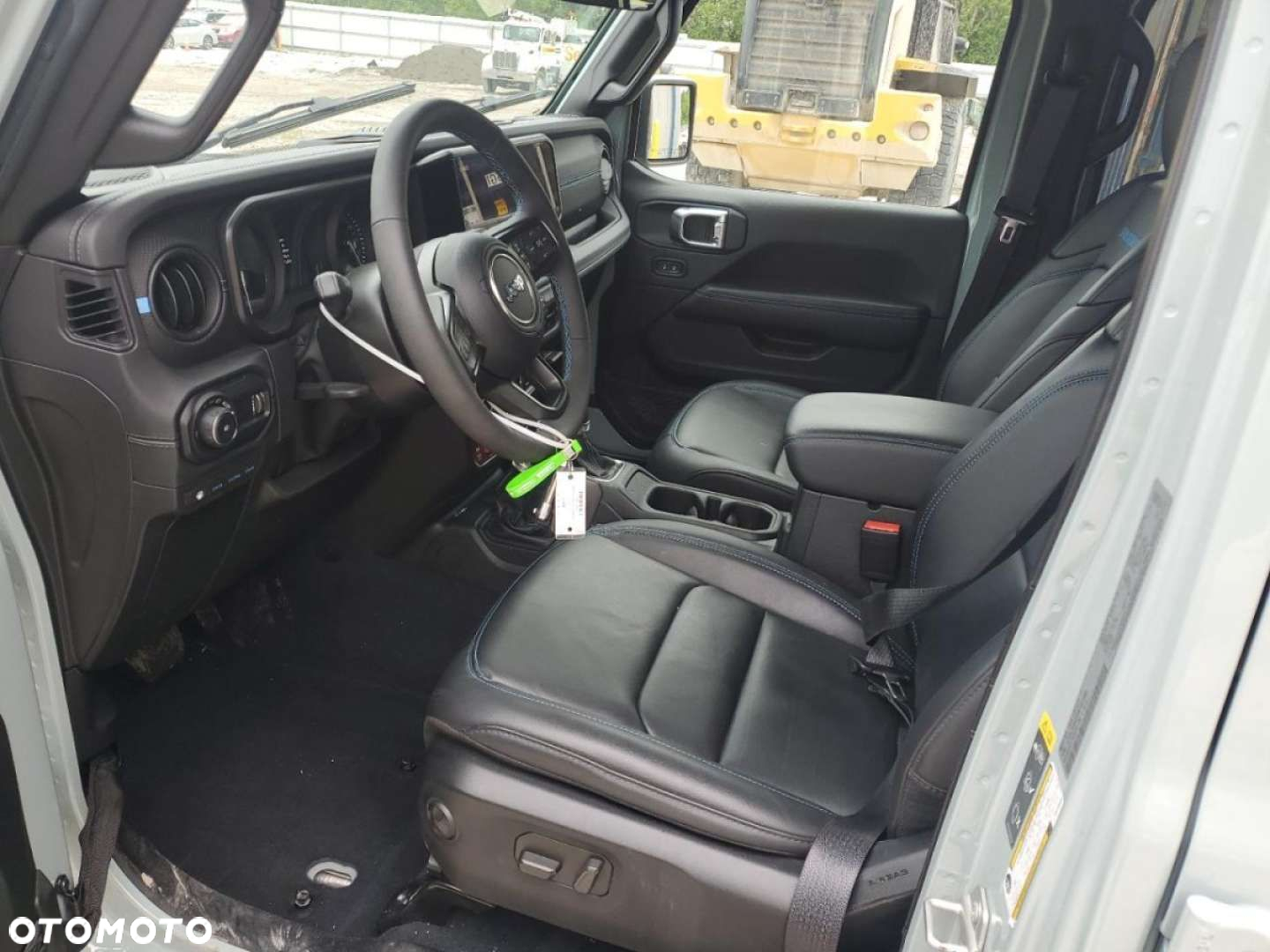 Jeep Wrangler - 8