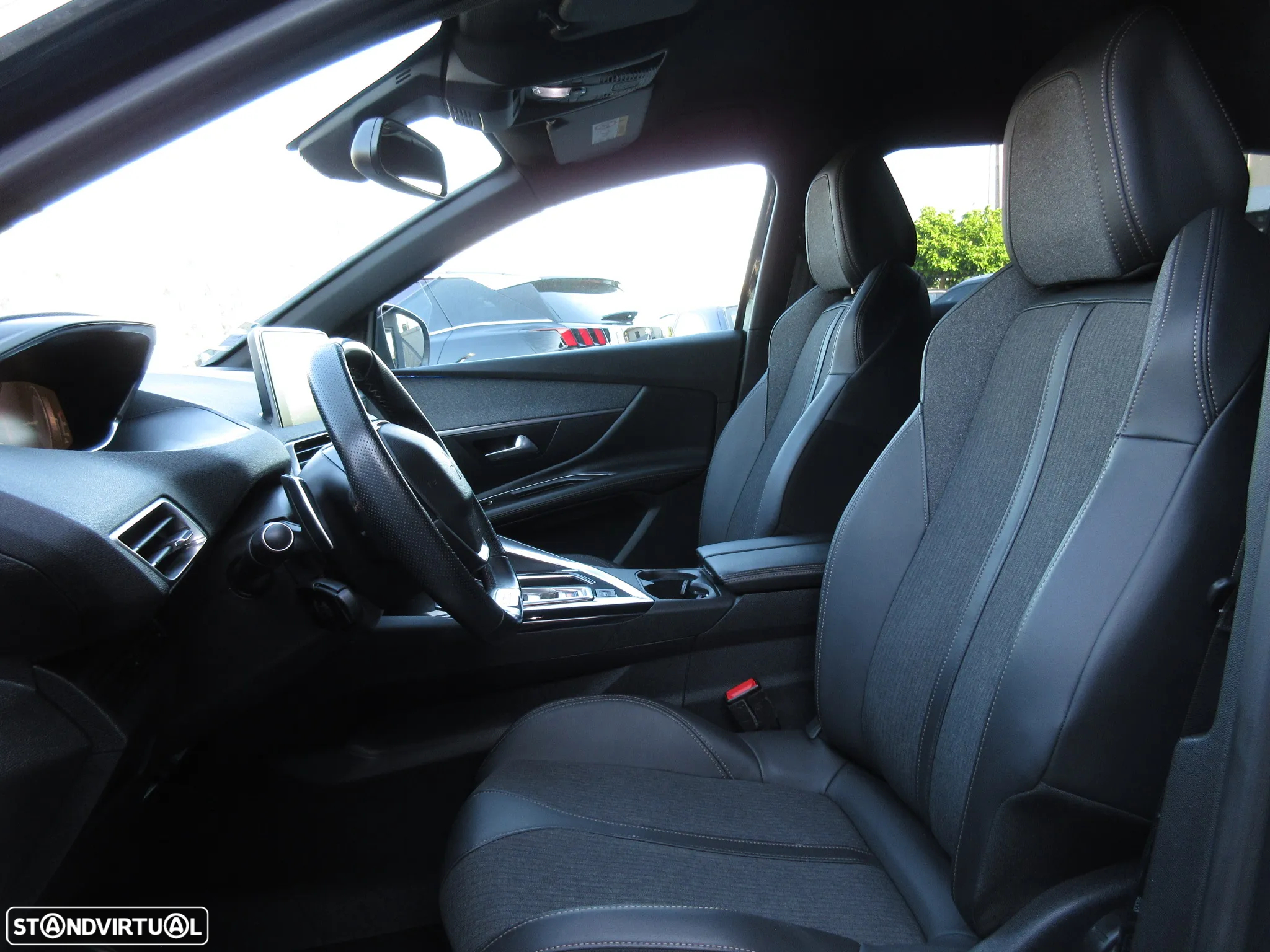 Peugeot 3008 1.5 BlueHDi GT Line EAT8 - 28
