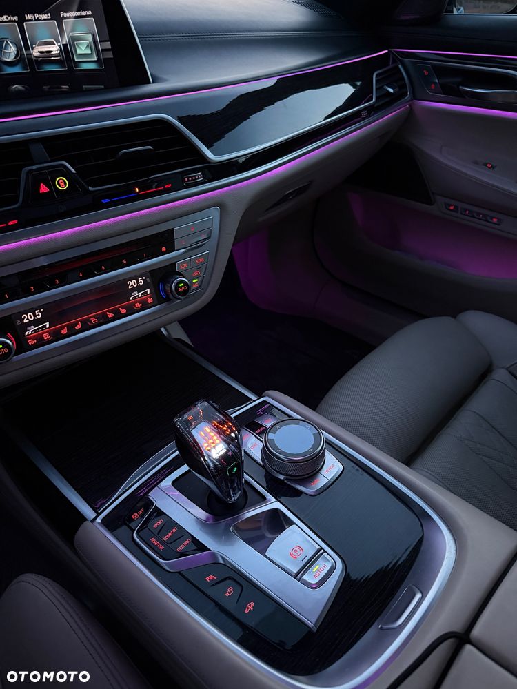 BMW Seria 7 740Li - 14