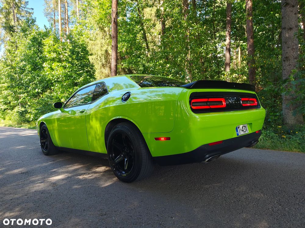 Dodge Challenger - 6