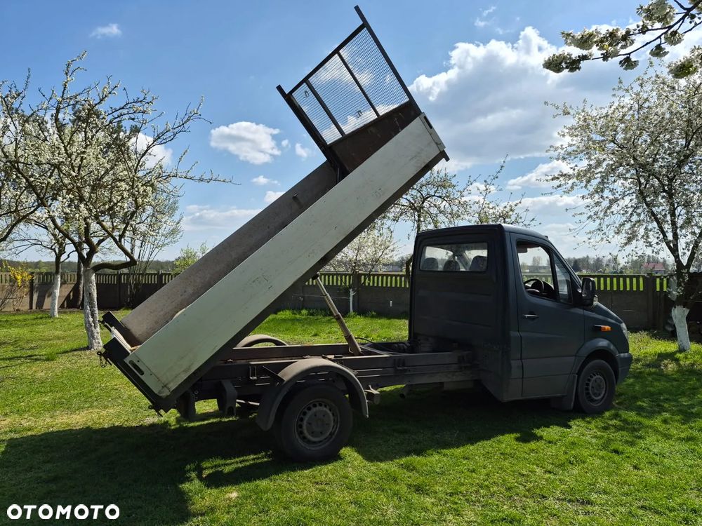 Mercedes-Benz Sprinter - 2