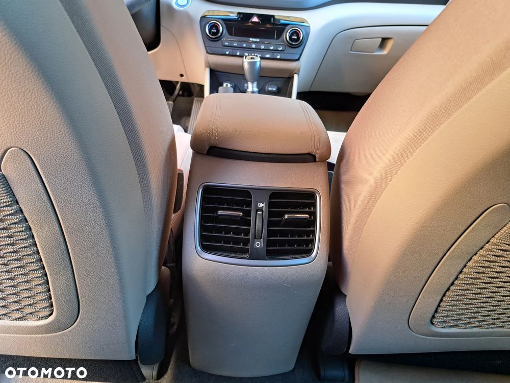 Hyundai Tucson 1.7 CRDI BlueDrive Comfort 2WD - 27