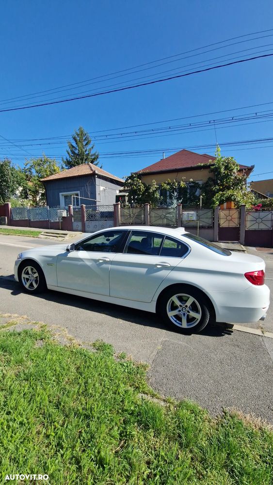 BMW Seria 5 525d xDrive AT - 4