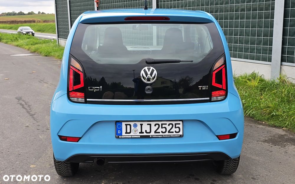 Volkswagen up! TSI (BlueMotion Technology) move - 7