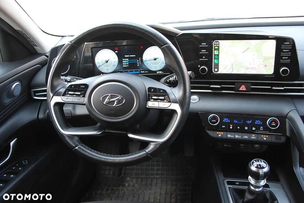 Hyundai Elantra 1.6 Smart - 30