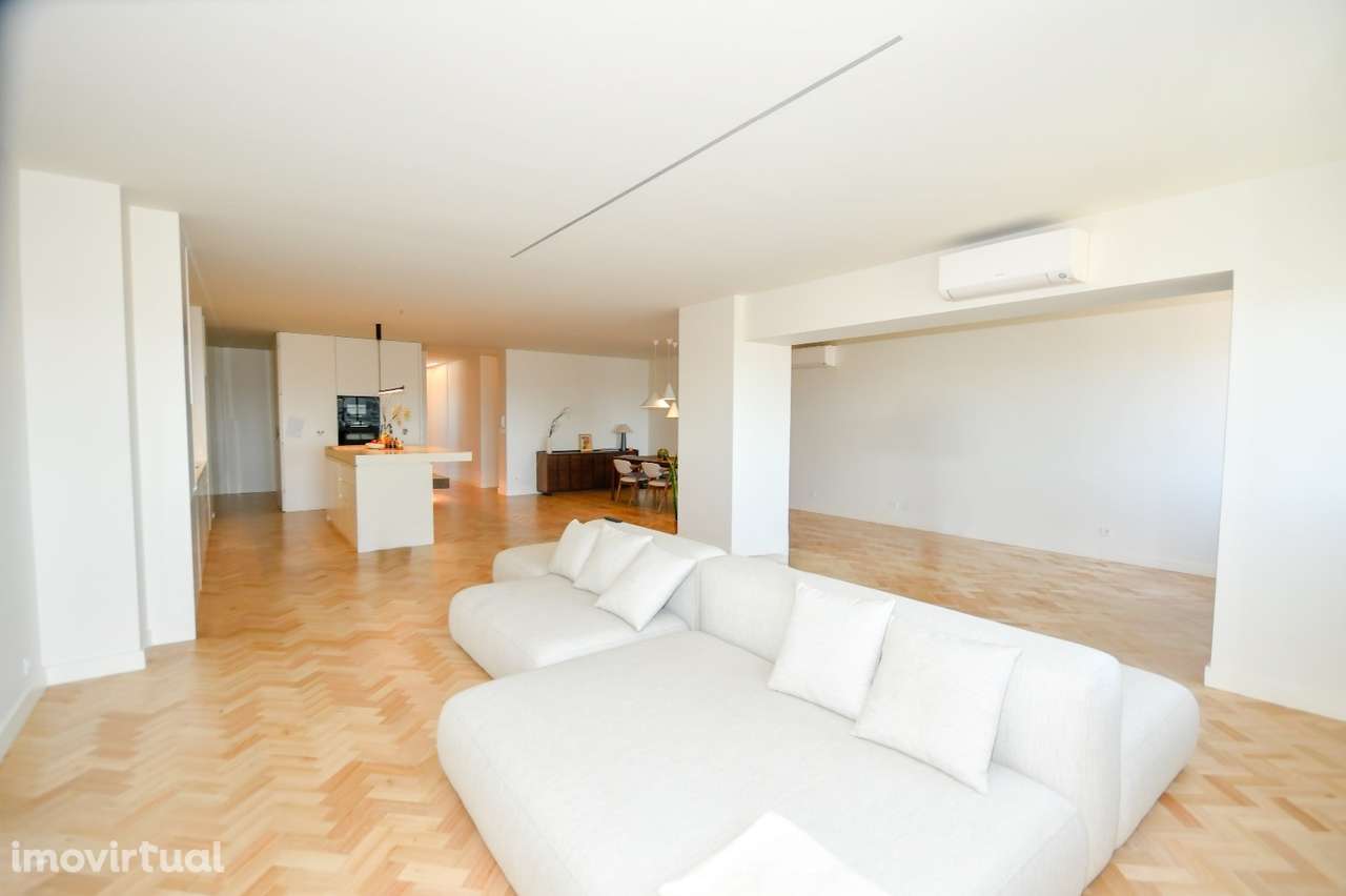 Apartamento T4 de Luxo com 3 frentes no Porto - Grande imagem: 4/33