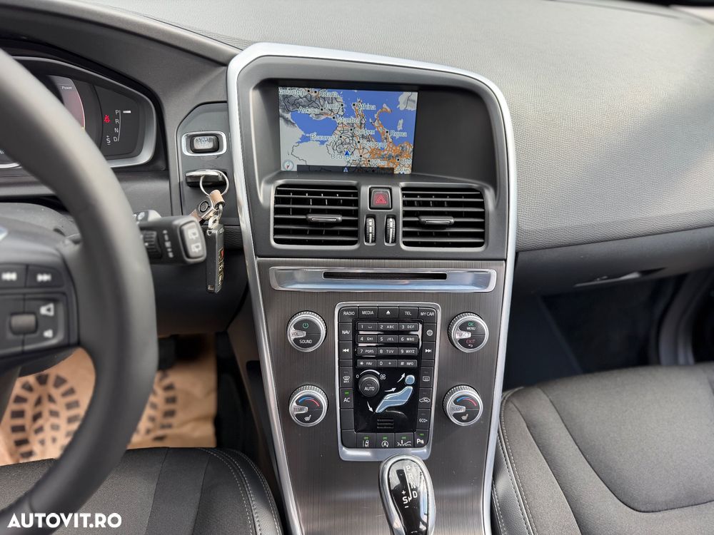 Volvo XC 60 D4 Geartronic Summum - 24