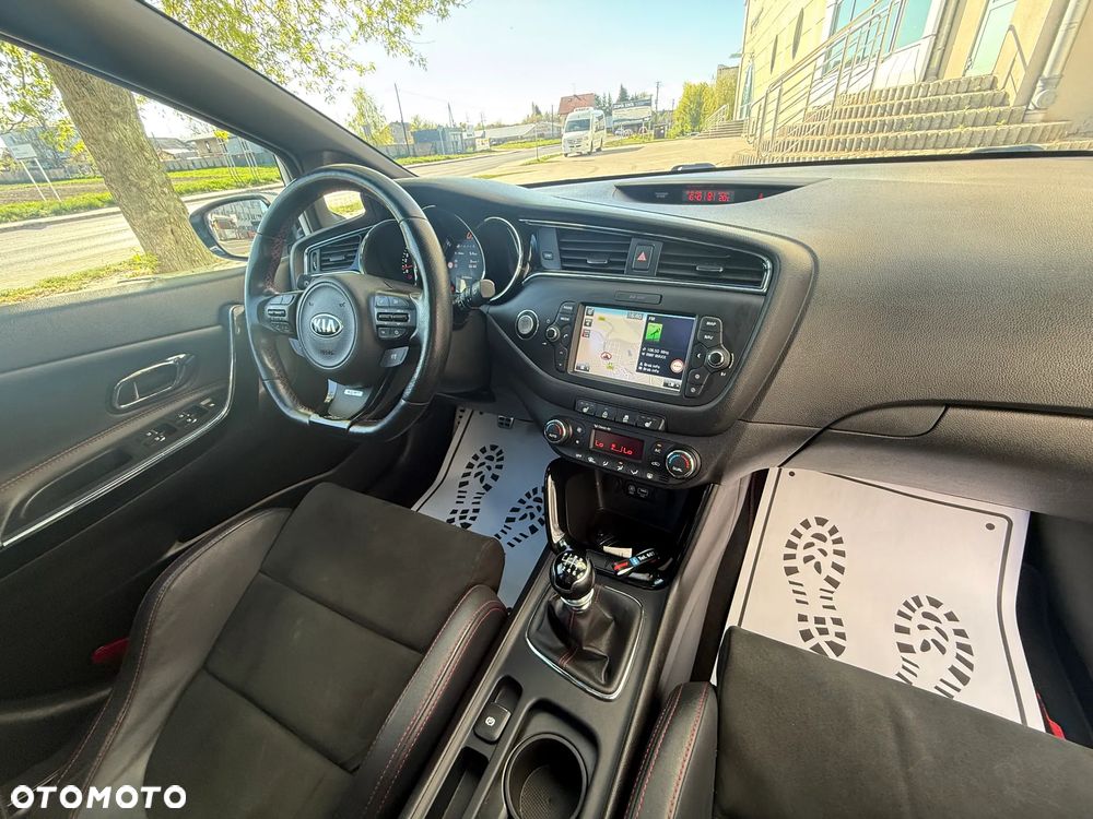 Kia Ceed 1.6 T-GDI GT-Track - 24