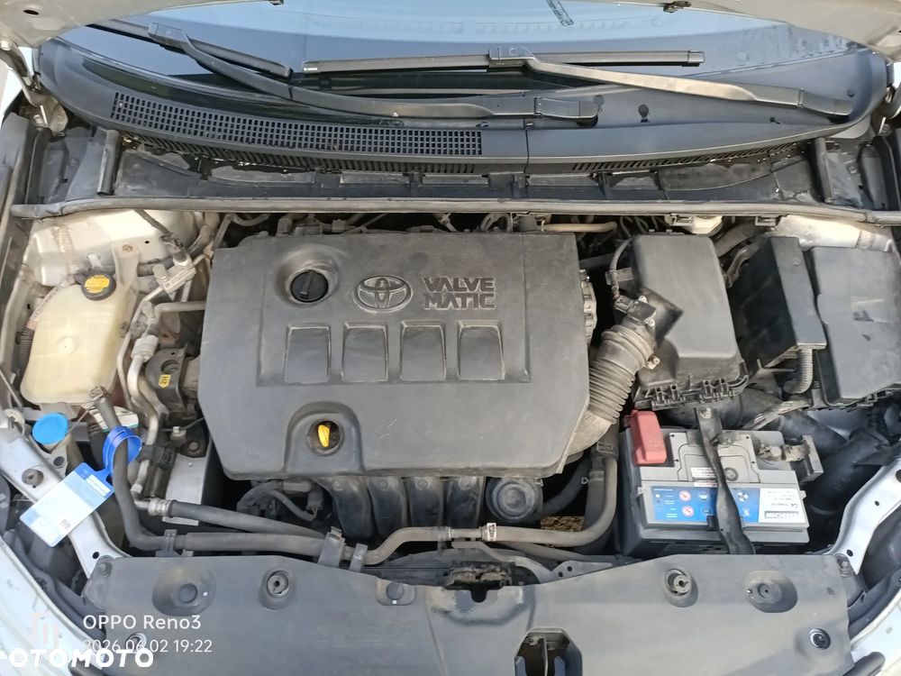 Toyota Avensis 1.8 Sol - 15