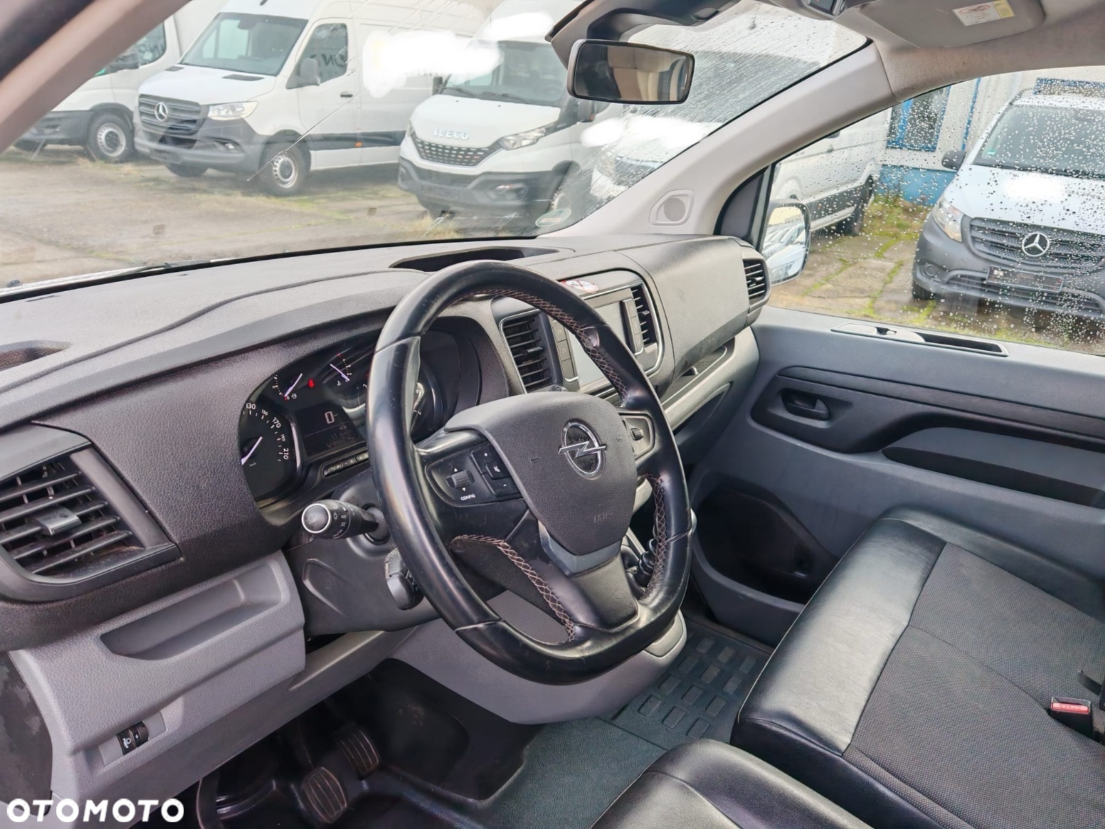 Opel Vivaro - 15