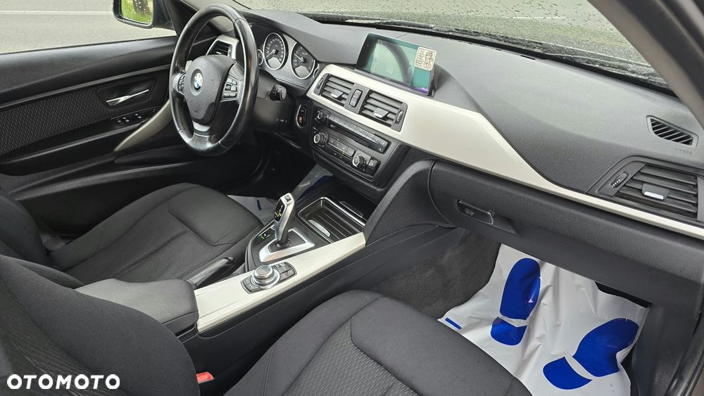 BMW Seria 3 - 25