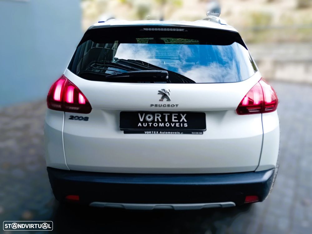 Peugeot 2008 1.2 PureTech Allure - 7