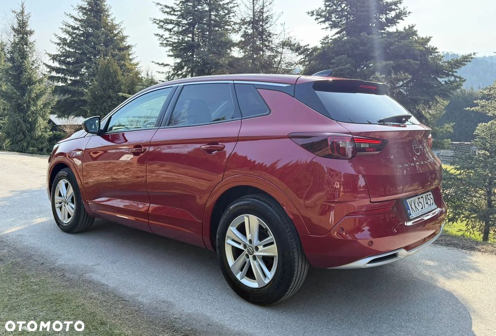 Opel Grandland X 1.2 T GPF Design&Tech S&S - 11