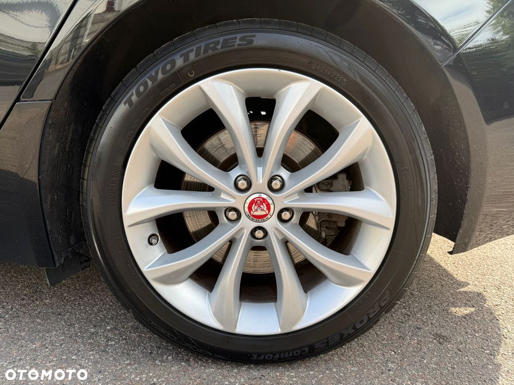 Jaguar XF 2.0 T Prestige - 24