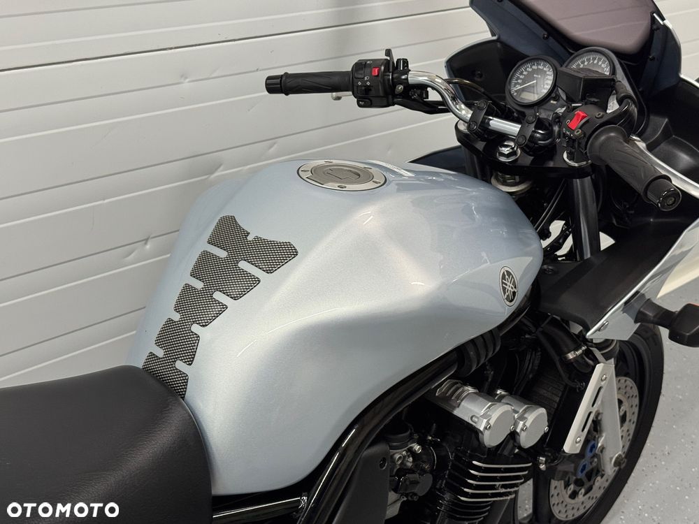 Yamaha FZ6 - 11