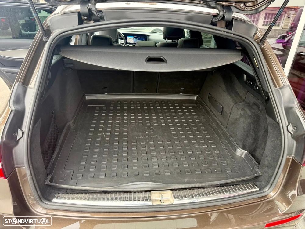 Mercedes-Benz E 220 d AMG Line - 12