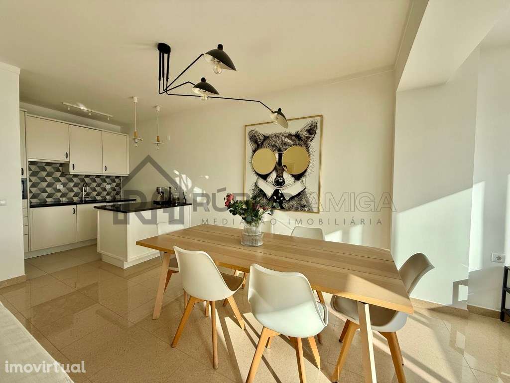 Apartamento T1 renovado com vista mar a 100 metros da praia - Quart... - Grande imagem: 2/25