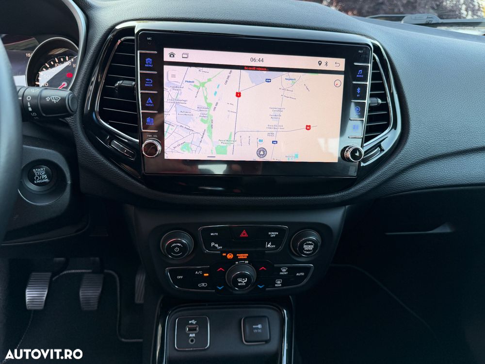 Jeep Compass - 25