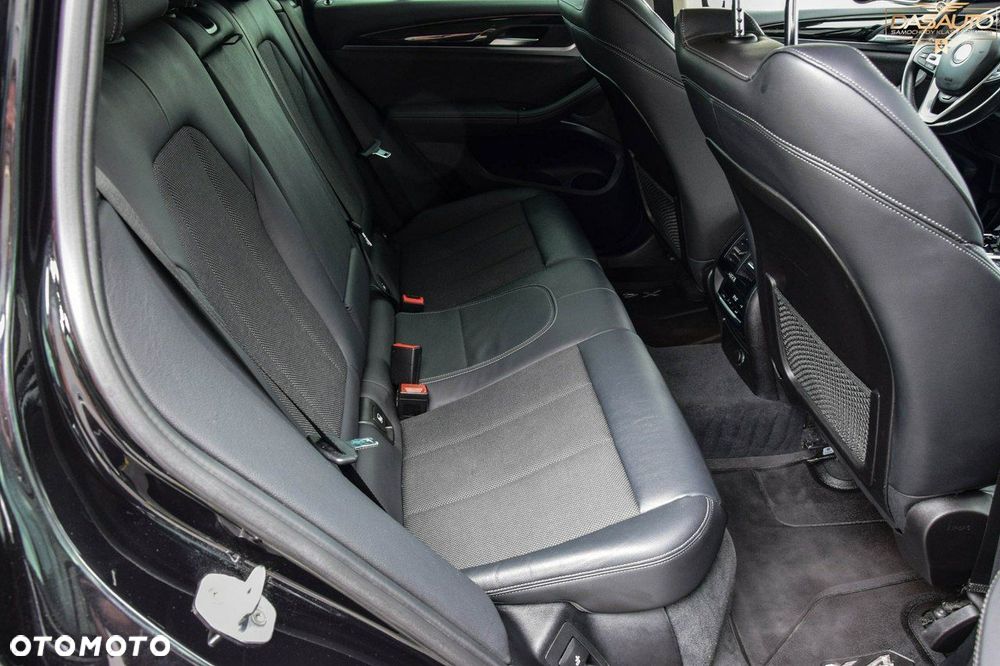 BMW X4 xDrive20i GPF Business Edition sport - 32