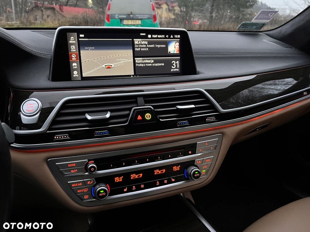BMW Seria 7 740d xDrive - 24