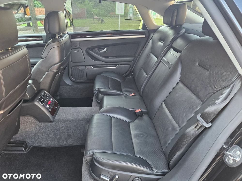 Audi A8 4.2 FSI L Quattro - 11