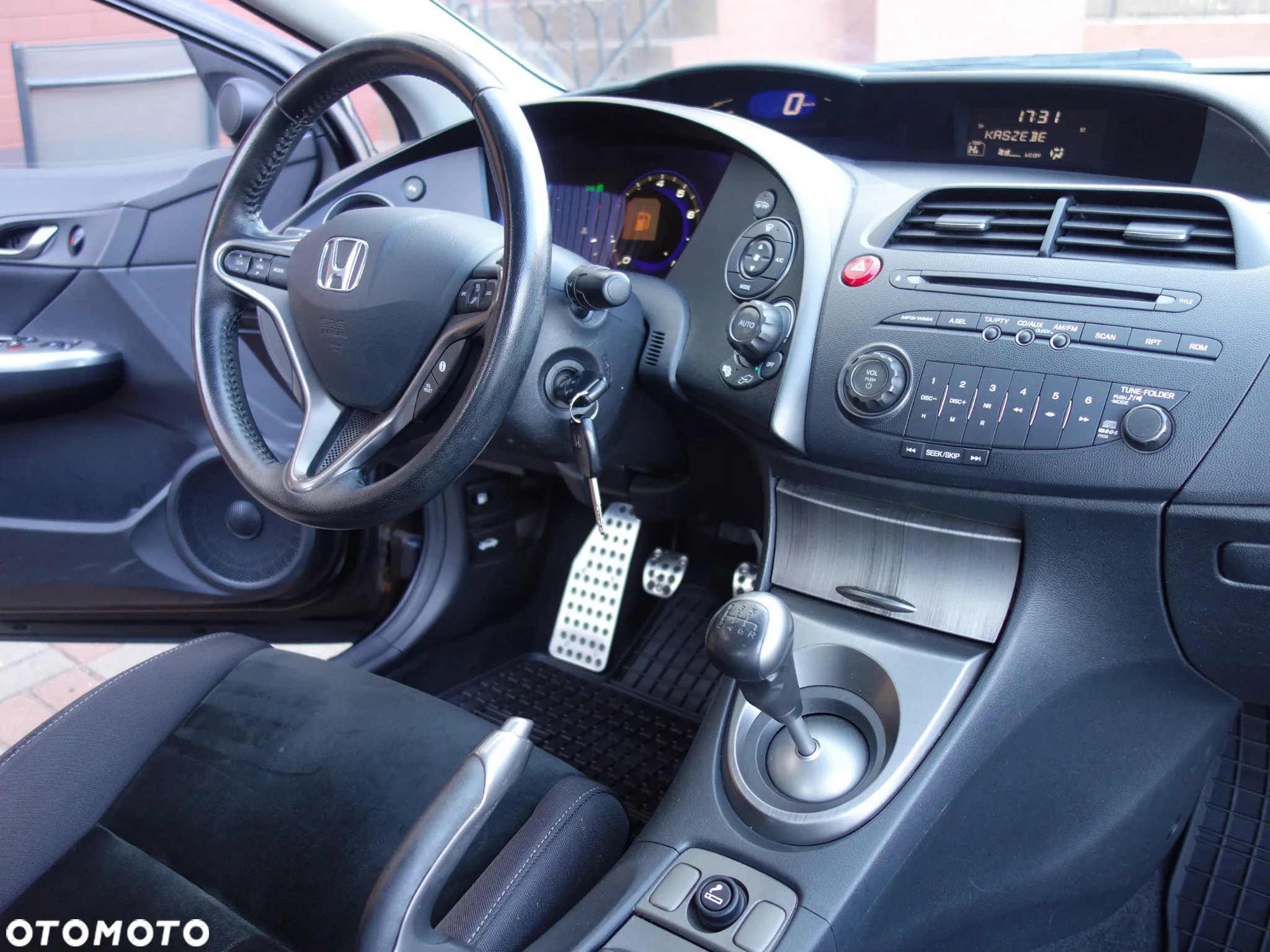 Honda Civic 1.8 Executive - 31