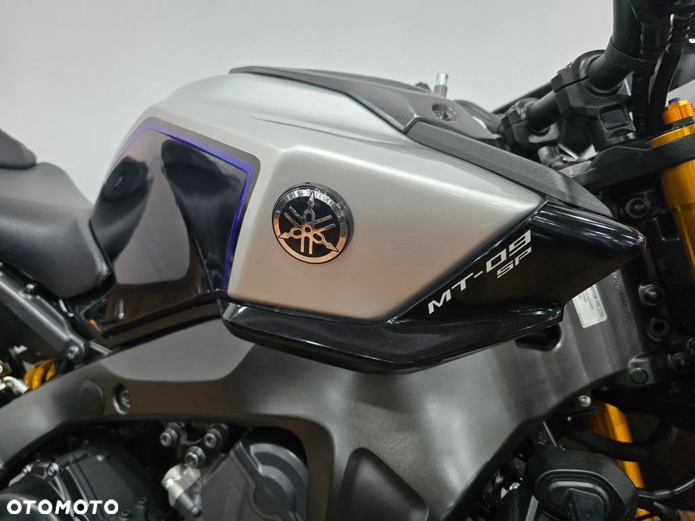 Yamaha MT - 24
