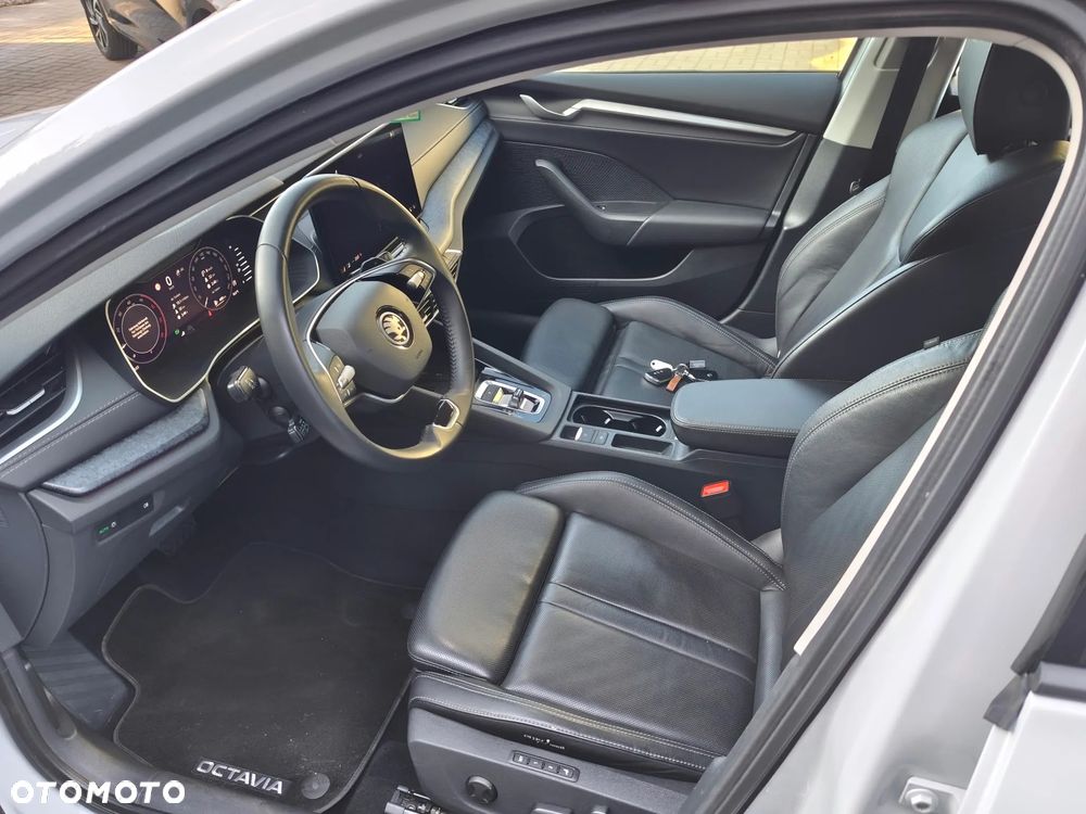 Skoda Octavia 2.0 TDI Edition 130 Selection DSG - 10