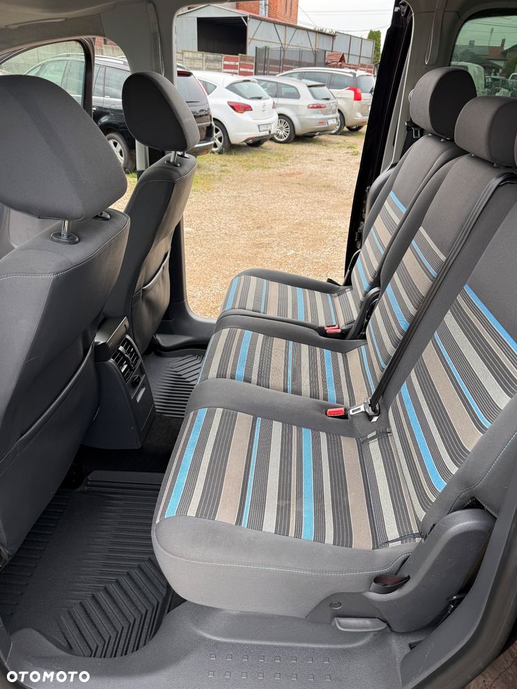 Volkswagen Caddy Maxi Life - 17