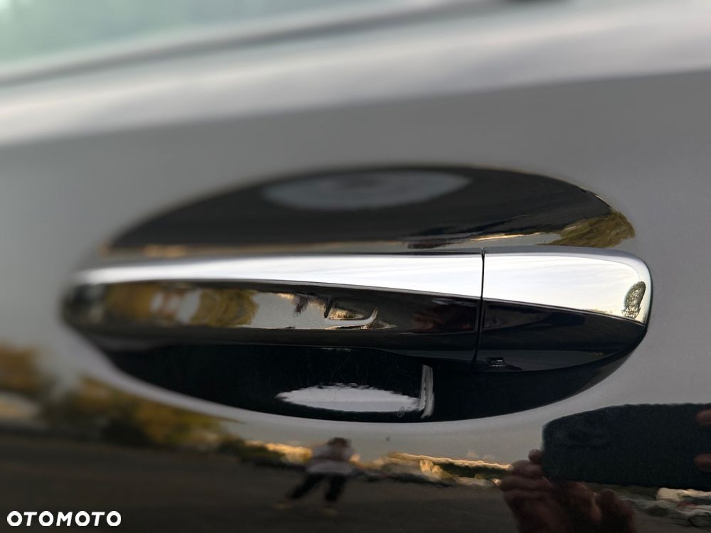 Mercedes-Benz Klasa A ver-200-amg-line-7g--dct - 17