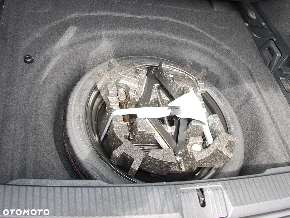 Volkswagen Passat 2.0 TDI EVO Business DSG - 33