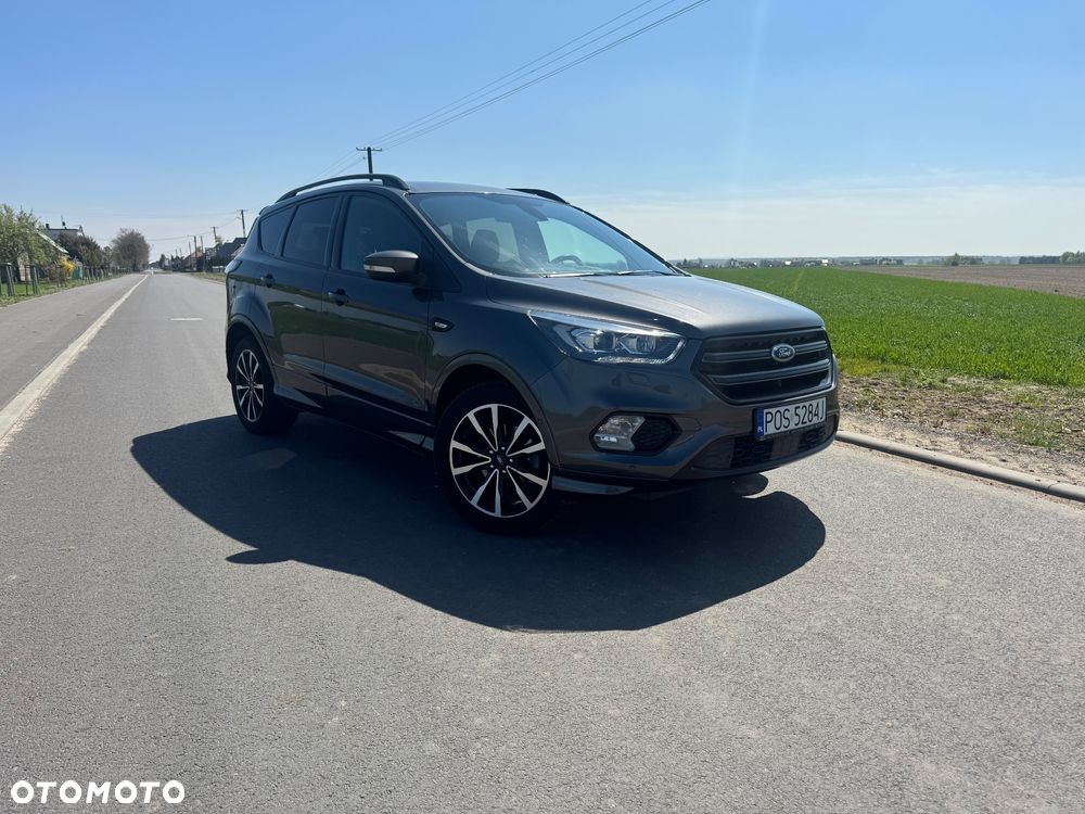Ford Kuga 1.5 EcoBoost 2x4 ST-Line - 2