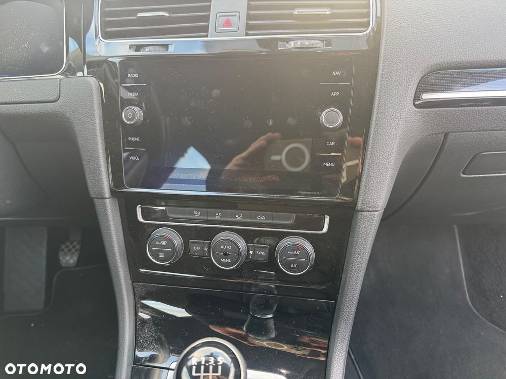 Volkswagen Golf 1.6 TDI SCR Comfortline - 21
